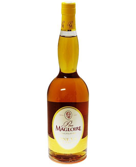 Кальвадос Пьер Маглуар vs. Magloire Fine vs Calvados. Кальвадос пер Маглуар 1 литр. 0,7 Пэр Маглуар фин v.s. кальвадос.